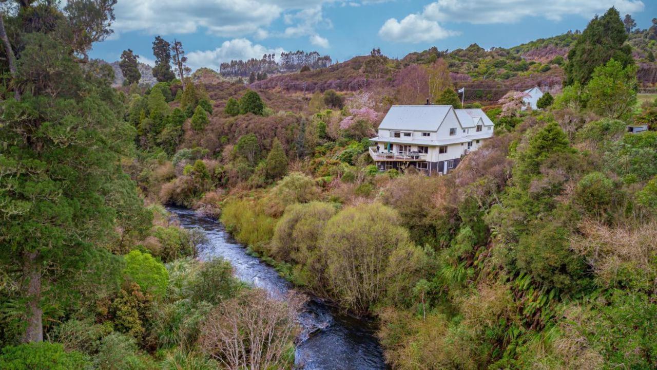 Spiral Gardens Country Park Retreat Raurimu Exterior foto